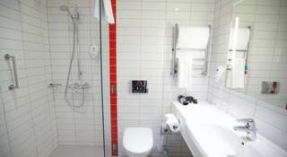 Гостиница «Парк Инн от Рэдиссон Аэропорт Шереметьево Москва» Химки Улучшенный двухместный номер с 1 кроватью или 2 отдельными кроватями-1