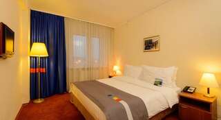 Гостиница «Парк Инн от Рэдиссон Аэропорт Шереметьево Москва» Химки Стандартный двухместный номер с 1 кроватью или 2 отдельными кроватями-2